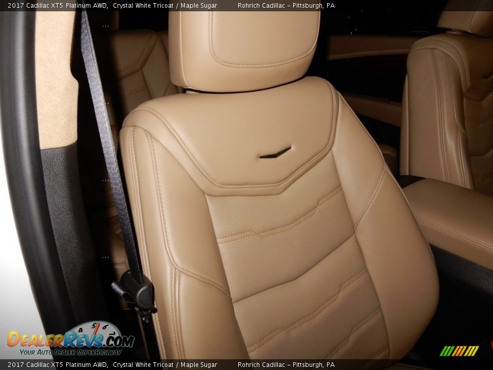 2017 Cadillac XT5 Platinum AWD Crystal White Tricoat / Maple Sugar Photo #19