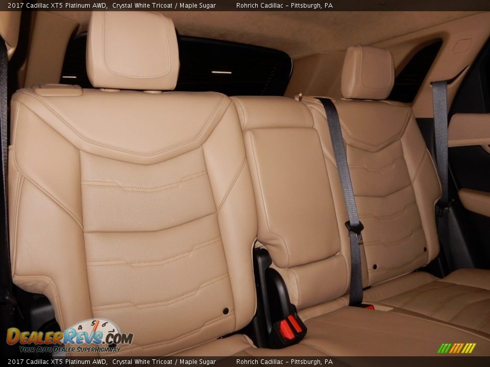 2017 Cadillac XT5 Platinum AWD Crystal White Tricoat / Maple Sugar Photo #20