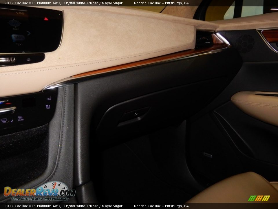 2017 Cadillac XT5 Platinum AWD Crystal White Tricoat / Maple Sugar Photo #21