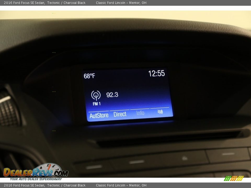 2016 Ford Focus SE Sedan Tectonic / Charcoal Black Photo #10