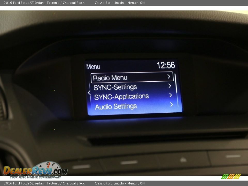 2016 Ford Focus SE Sedan Tectonic / Charcoal Black Photo #11
