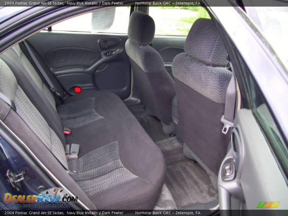 2004 Pontiac Grand Am SE Sedan Navy Blue Metallic / Dark Pewter Photo #17