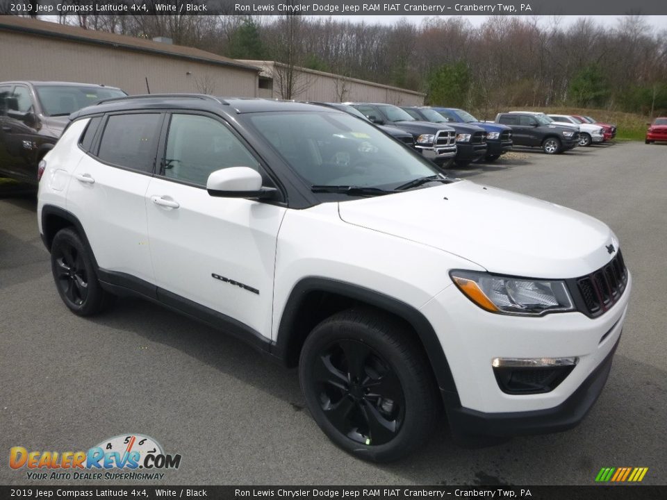 2019 Jeep Compass Latitude 4x4 White / Black Photo #7
