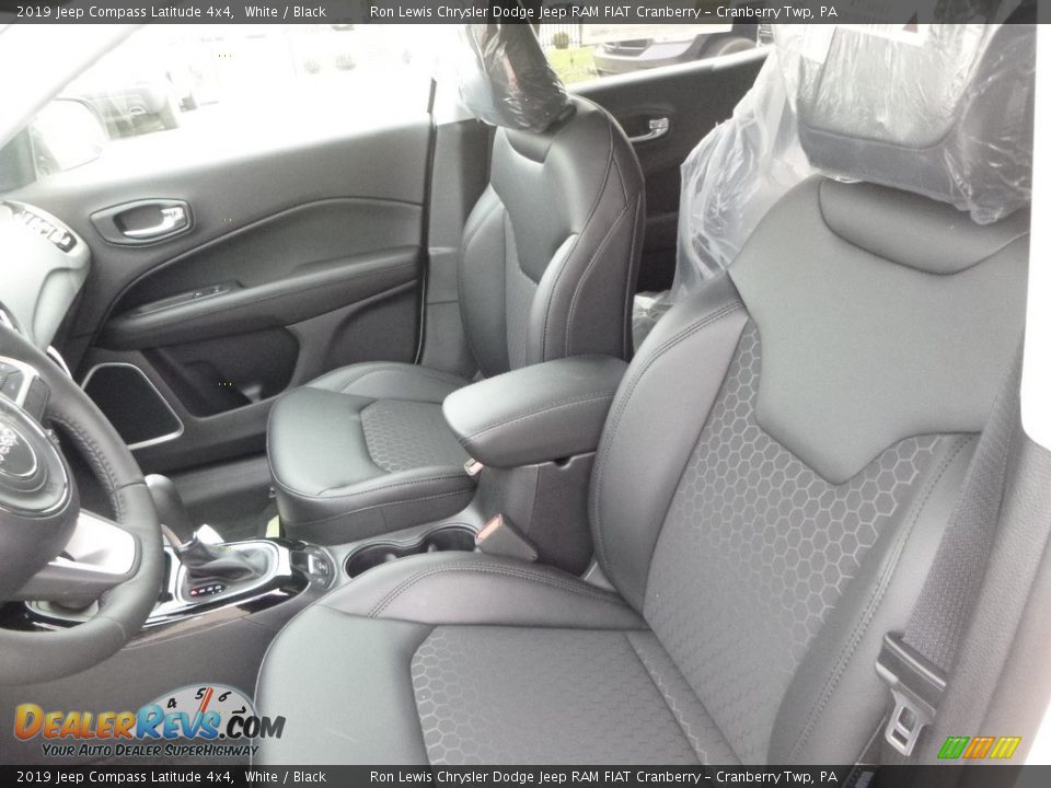 2019 Jeep Compass Latitude 4x4 White / Black Photo #12
