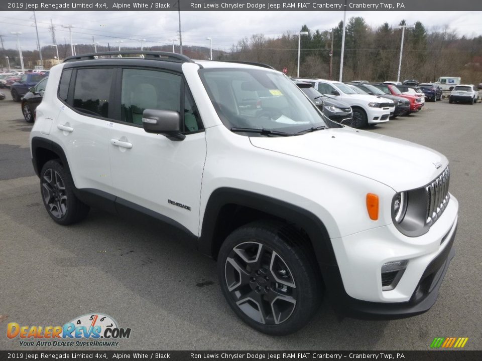 Front 3/4 View of 2019 Jeep Renegade Limited 4x4 Photo #7