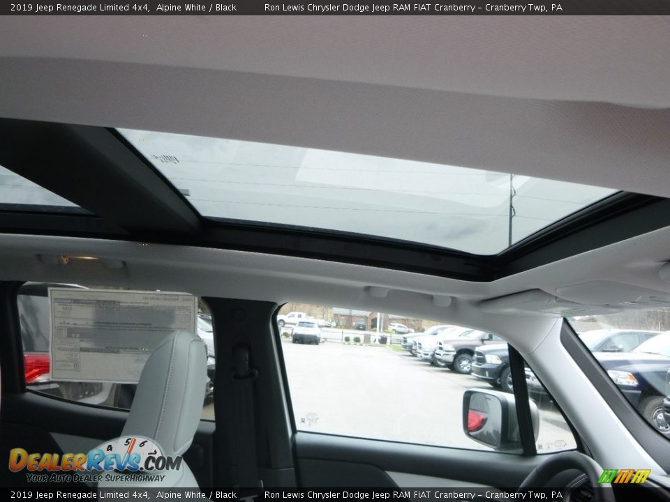 2019 Jeep Renegade Limited 4x4 Alpine White / Black Photo #12