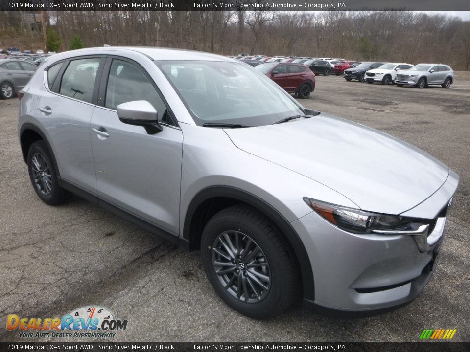 Front 3/4 View of 2019 Mazda CX-5 Sport AWD Photo #3