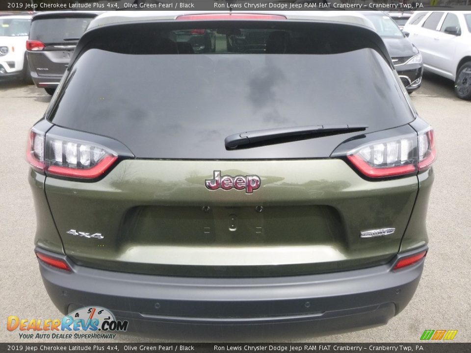 2019 Jeep Cherokee Latitude Plus 4x4 Olive Green Pearl / Black Photo #4