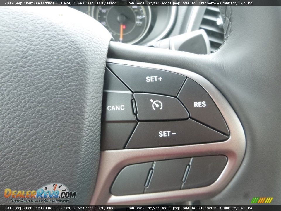 2019 Jeep Cherokee Latitude Plus 4x4 Olive Green Pearl / Black Photo #17