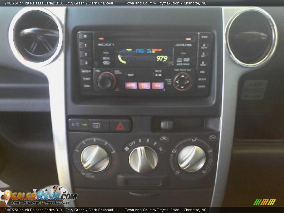 2006 Scion xB Release Series 3.0 Envy Green / Dark Charcoal Photo #9