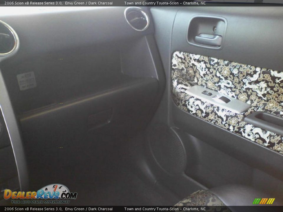 2006 Scion xB Release Series 3.0 Envy Green / Dark Charcoal Photo #11