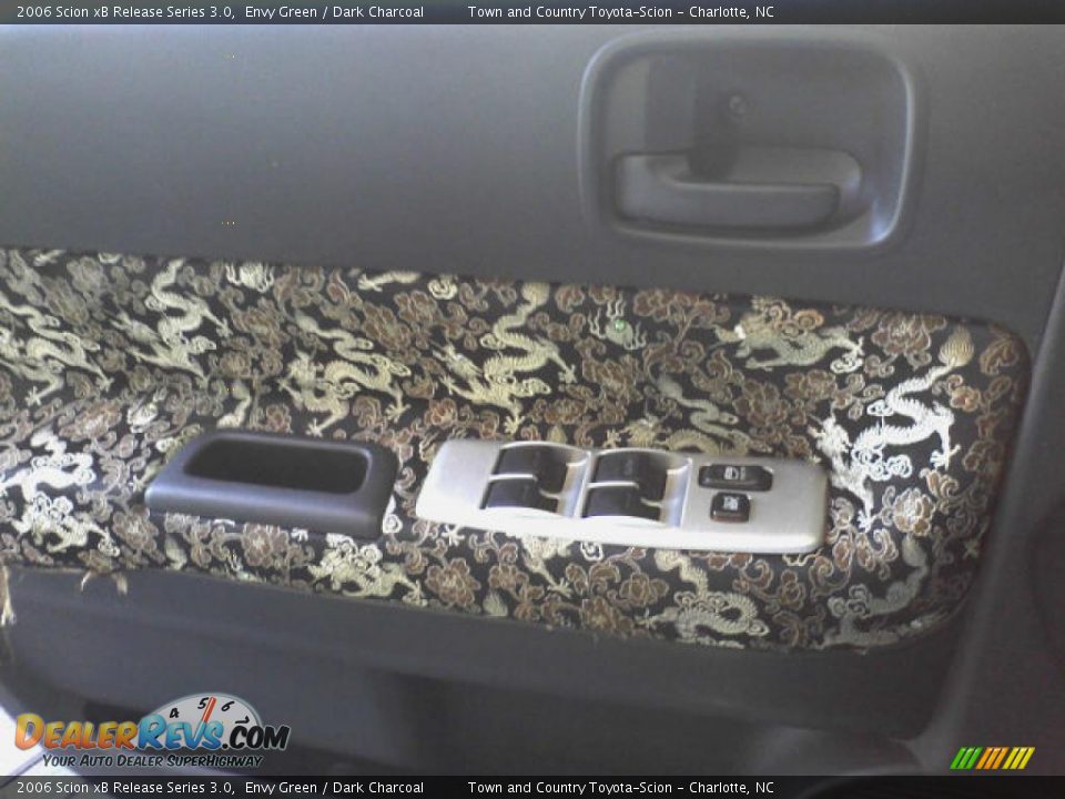 2006 Scion xB Release Series 3.0 Envy Green / Dark Charcoal Photo #12
