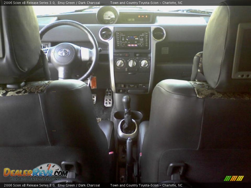 2006 Scion xB Release Series 3.0 Envy Green / Dark Charcoal Photo #18