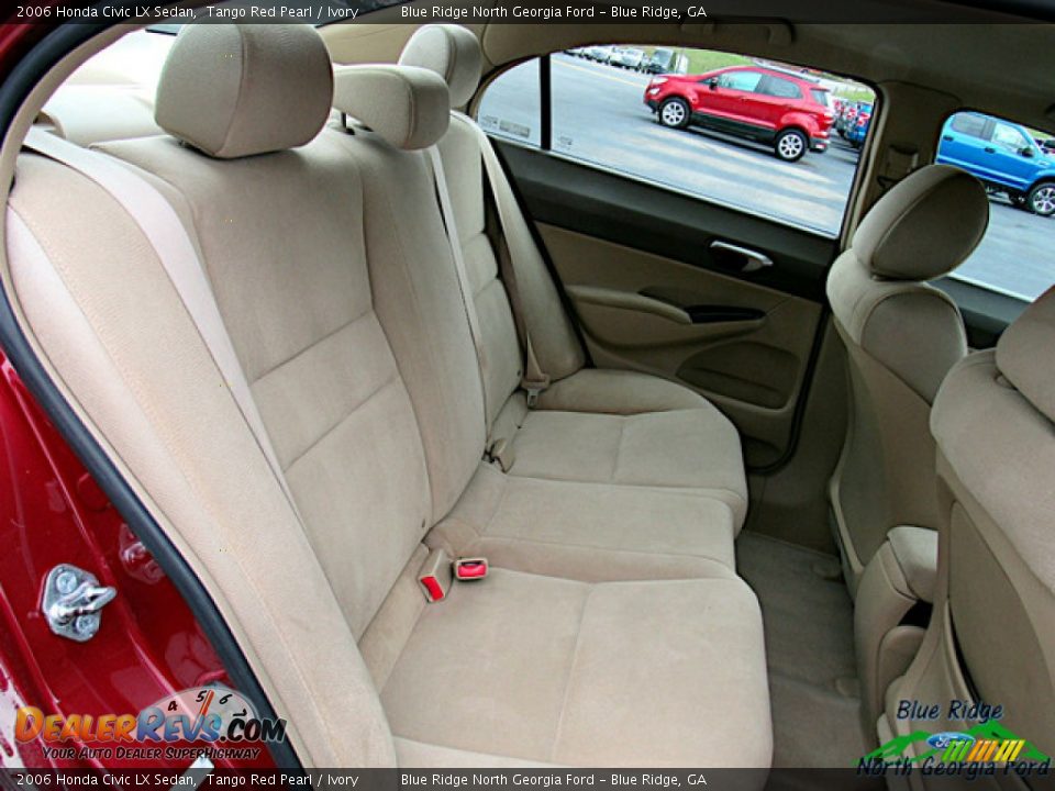 2006 Honda Civic LX Sedan Tango Red Pearl / Ivory Photo #15