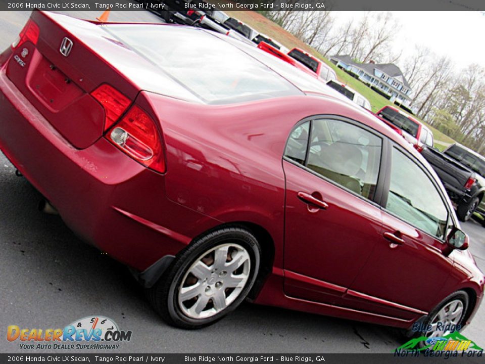 2006 Honda Civic LX Sedan Tango Red Pearl / Ivory Photo #26