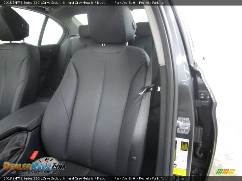 2018 BMW 3 Series 320i xDrive Sedan Mineral Grey Metallic / Black Photo #4