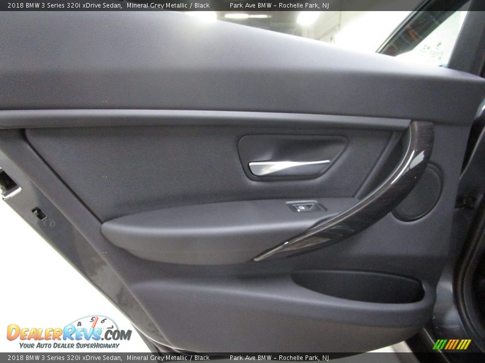 2018 BMW 3 Series 320i xDrive Sedan Mineral Grey Metallic / Black Photo #6
