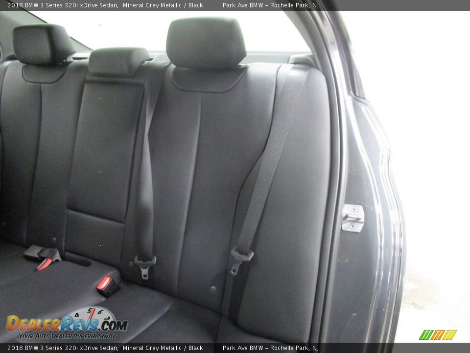 2018 BMW 3 Series 320i xDrive Sedan Mineral Grey Metallic / Black Photo #7