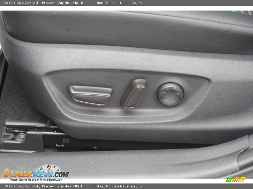 2019 Toyota Camry SE Predawn Gray Mica / Black Photo #11