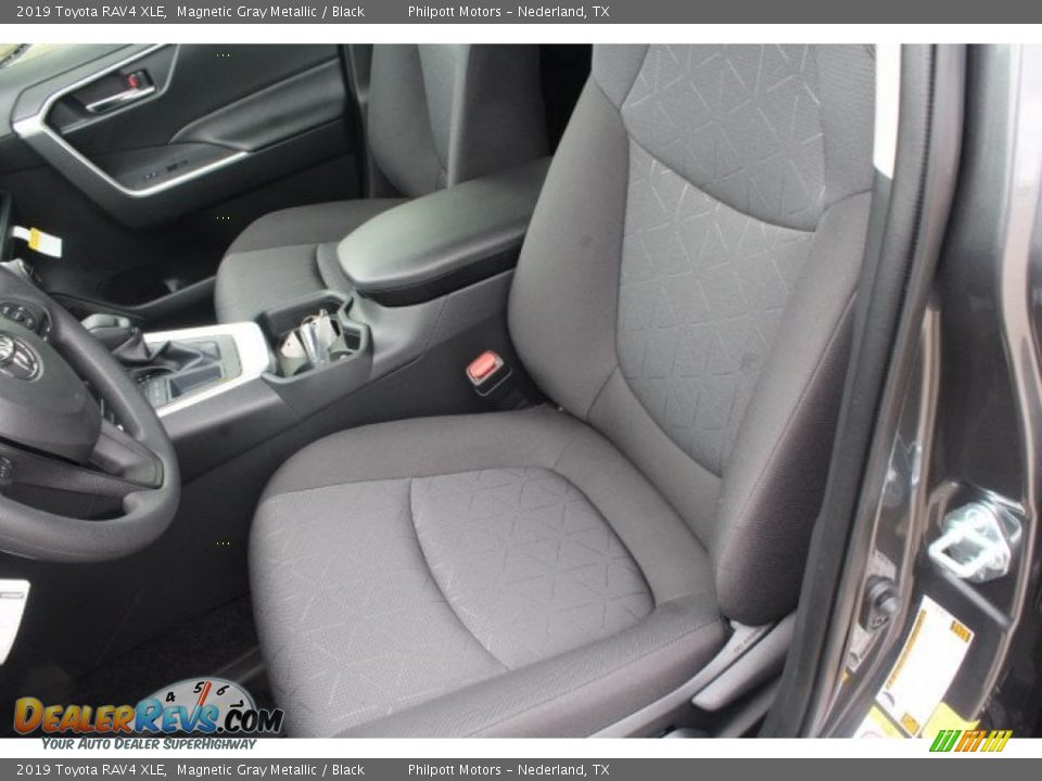 2019 Toyota RAV4 XLE Magnetic Gray Metallic / Black Photo #10