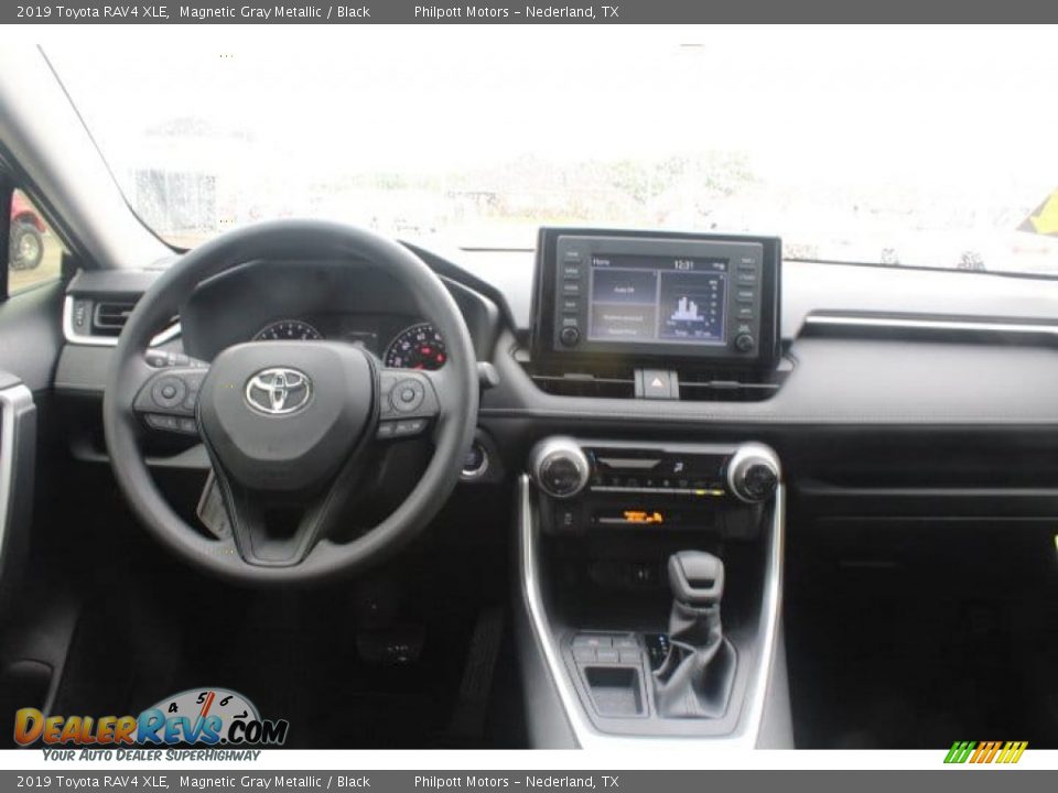 2019 Toyota RAV4 XLE Magnetic Gray Metallic / Black Photo #19