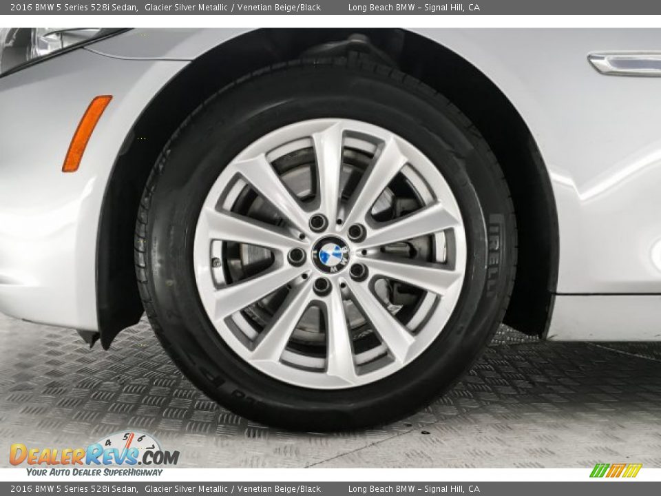 2016 BMW 5 Series 528i Sedan Glacier Silver Metallic / Venetian Beige/Black Photo #8