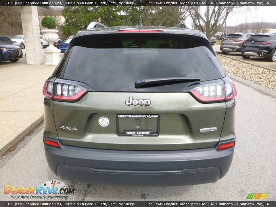 2019 Jeep Cherokee Latitude 4x4 Olive Green Pearl / Black/Light Frost Beige Photo #8