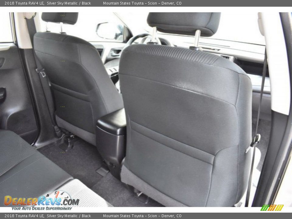 2018 Toyota RAV4 LE Silver Sky Metallic / Black Photo #20