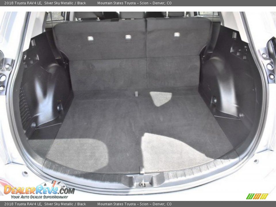 2018 Toyota RAV4 LE Silver Sky Metallic / Black Photo #26