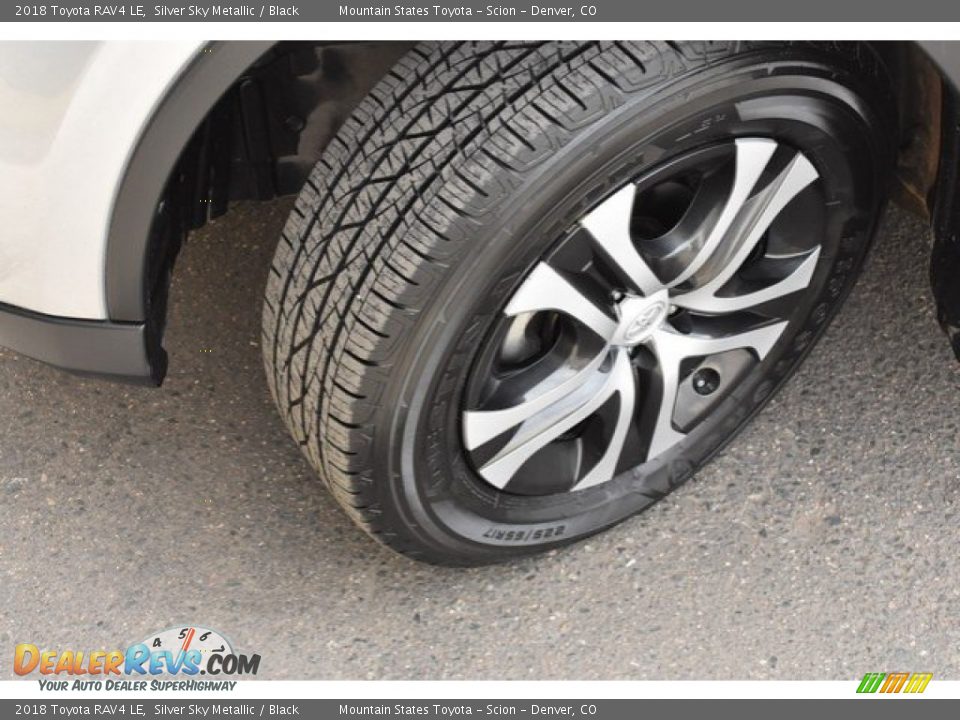 2018 Toyota RAV4 LE Silver Sky Metallic / Black Photo #28