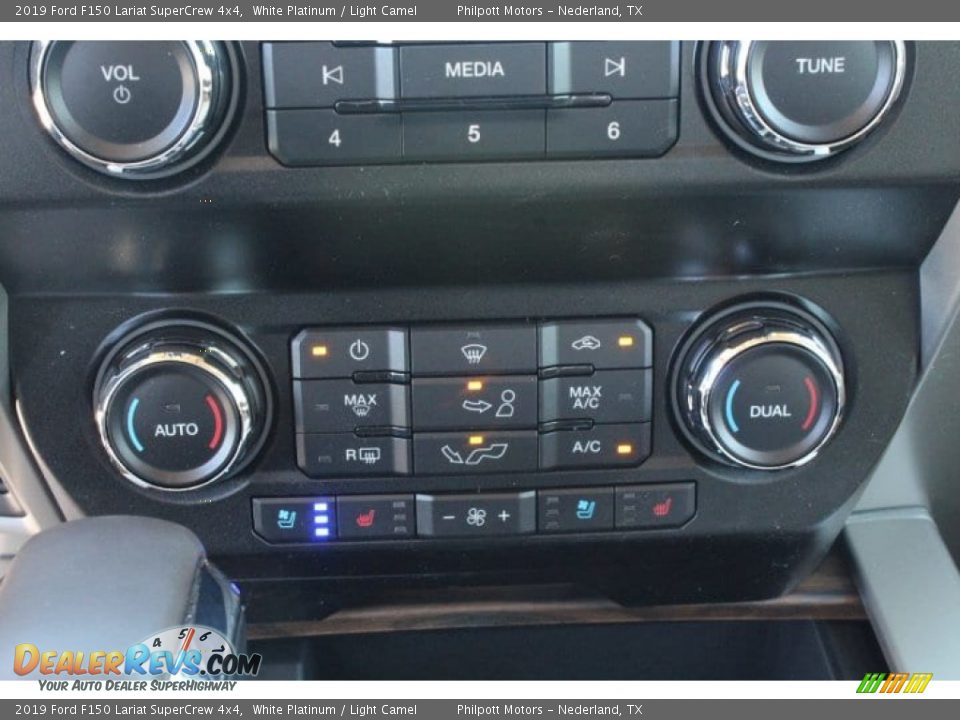2019 Ford F150 Lariat SuperCrew 4x4 White Platinum / Light Camel Photo #13