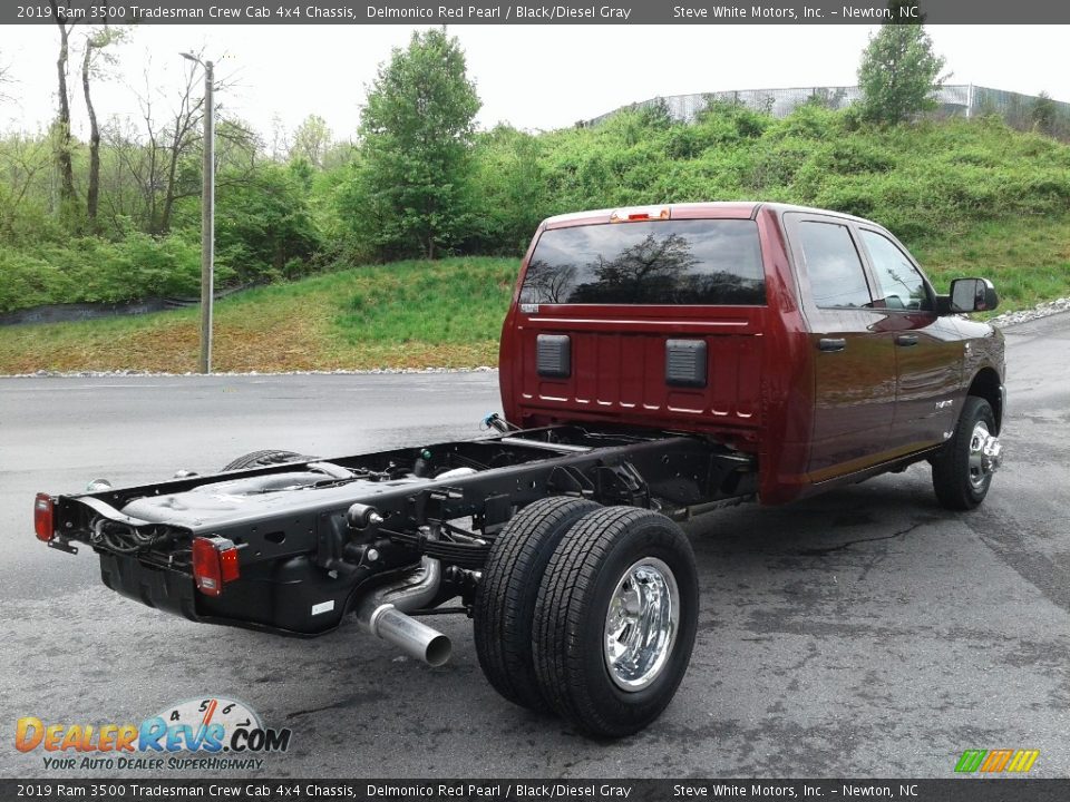 2019 Ram 3500 Tradesman Crew Cab 4x4 Chassis Delmonico Red Pearl / Black/Diesel Gray Photo #5