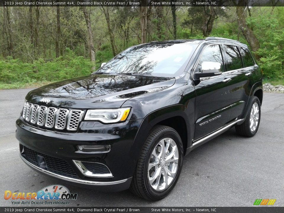 2019 Jeep Grand Cherokee Summit 4x4 Diamond Black Crystal Pearl / Brown Photo #2
