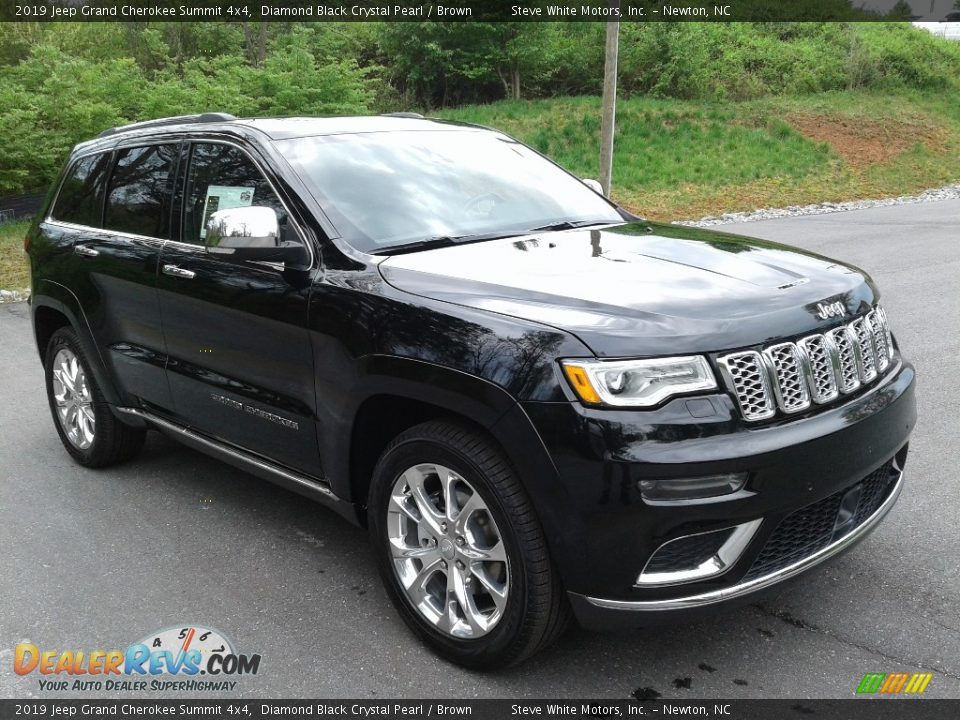 2019 Jeep Grand Cherokee Summit 4x4 Diamond Black Crystal Pearl / Brown Photo #4