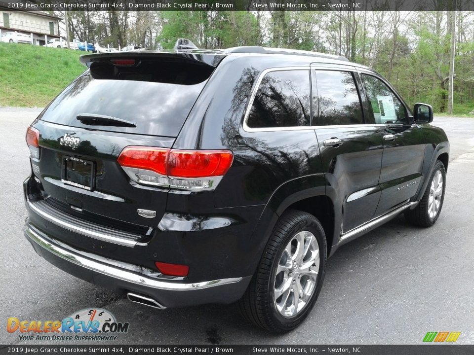 2019 Jeep Grand Cherokee Summit 4x4 Diamond Black Crystal Pearl / Brown Photo #5