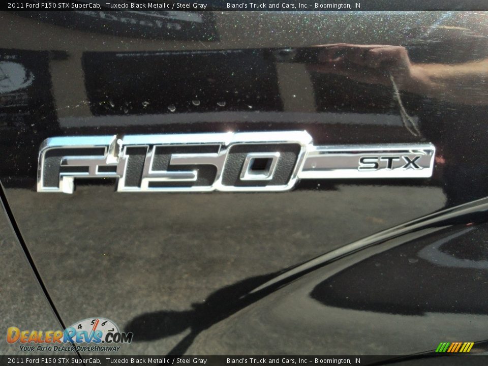 2011 Ford F150 STX SuperCab Tuxedo Black Metallic / Steel Gray Photo #22