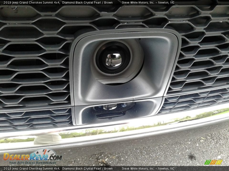 2019 Jeep Grand Cherokee Summit 4x4 Diamond Black Crystal Pearl / Brown Photo #9