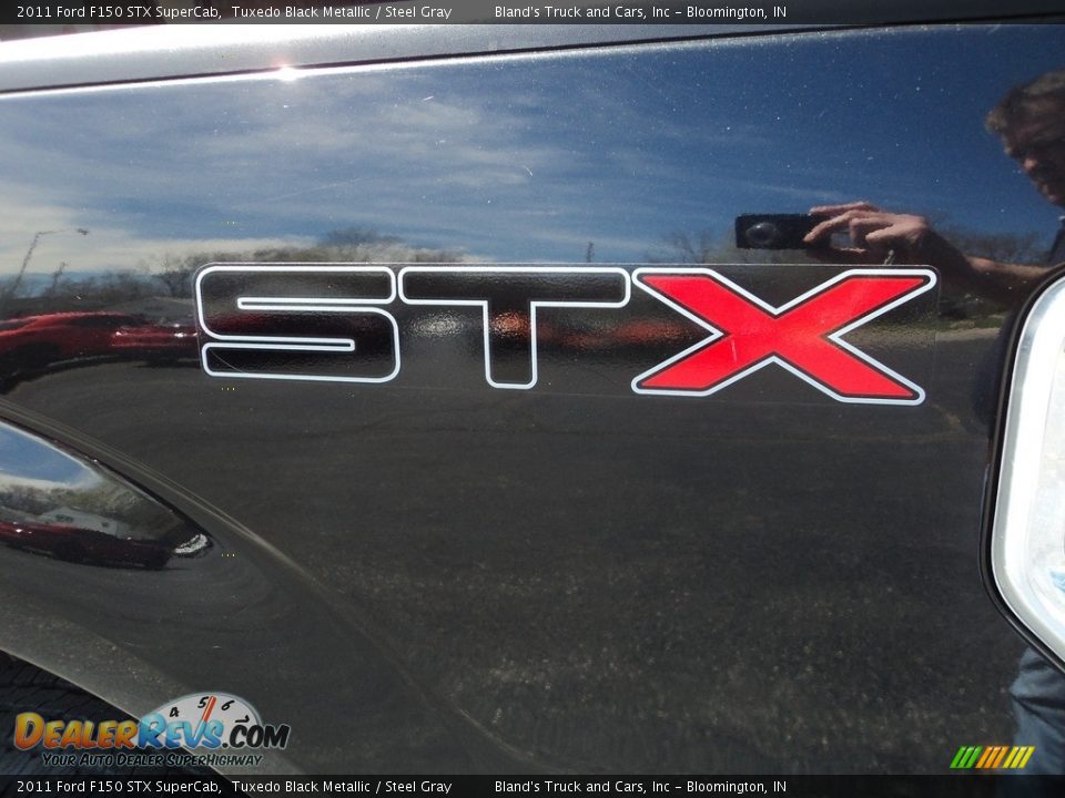 2011 Ford F150 STX SuperCab Tuxedo Black Metallic / Steel Gray Photo #27