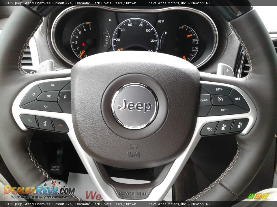 2019 Jeep Grand Cherokee Summit 4x4 Diamond Black Crystal Pearl / Brown Photo #13