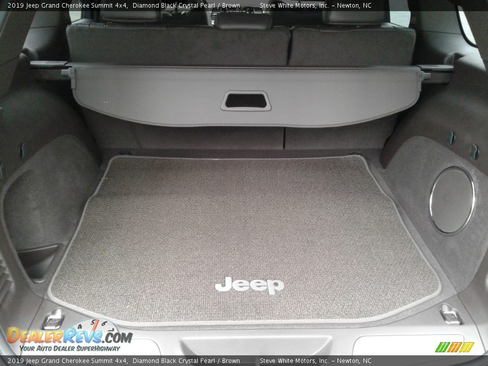 2019 Jeep Grand Cherokee Summit 4x4 Diamond Black Crystal Pearl / Brown Photo #29