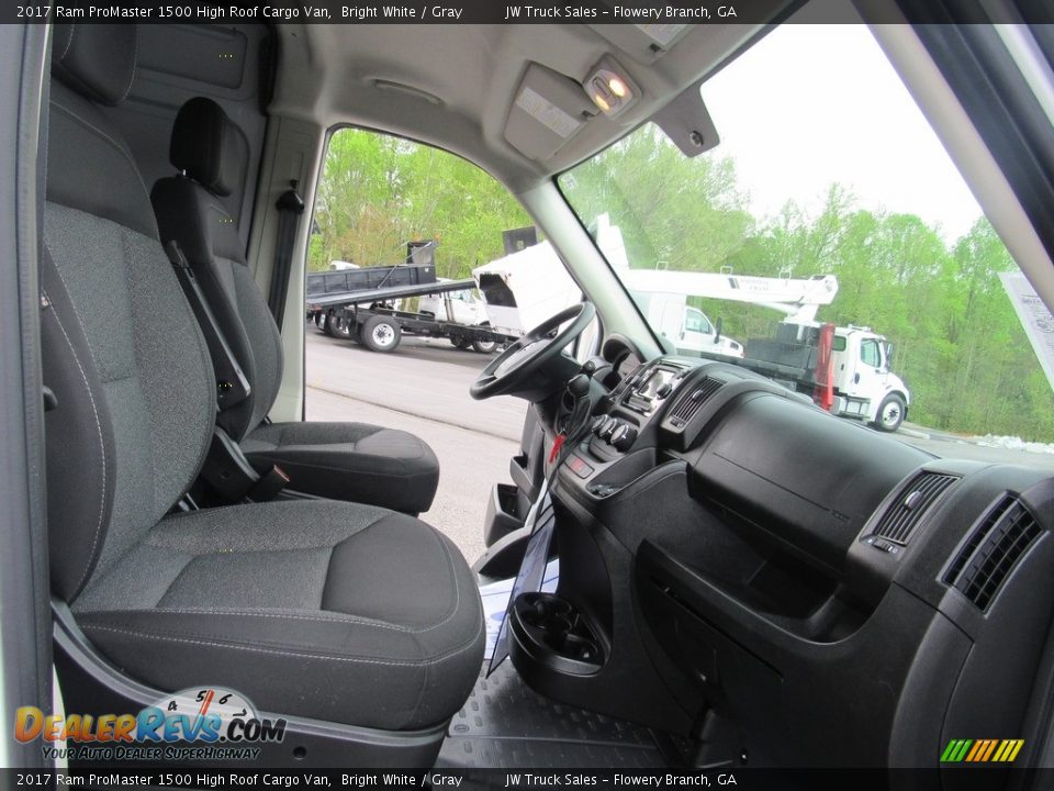 2017 Ram ProMaster 1500 High Roof Cargo Van Bright White / Gray Photo #29