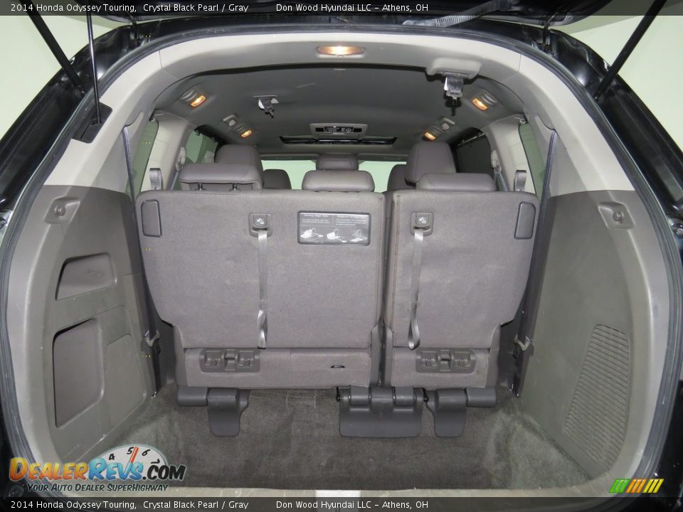 2014 Honda Odyssey Touring Crystal Black Pearl / Gray Photo #17