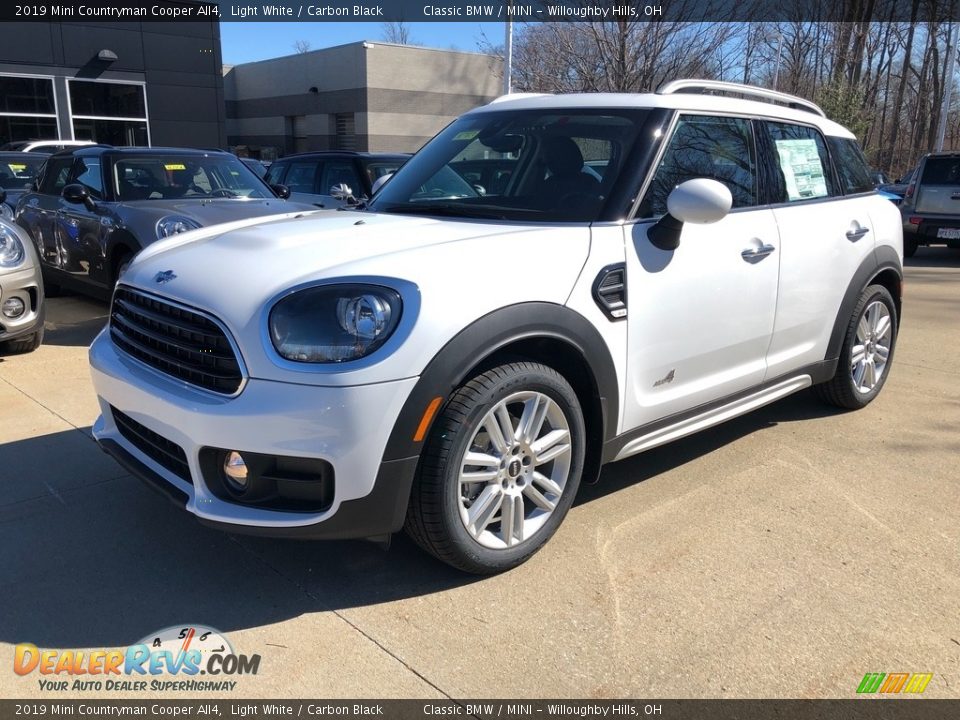 Front 3/4 View of 2019 Mini Countryman Cooper All4 Photo #4