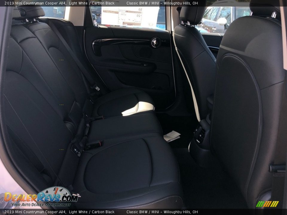 2019 Mini Countryman Cooper All4 Light White / Carbon Black Photo #8