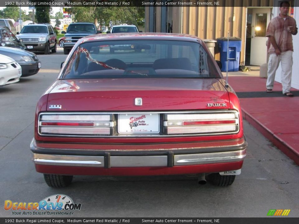 1992 Buick Regal Limited Coupe Medium Garnet Red Metallic / Red Photo #3