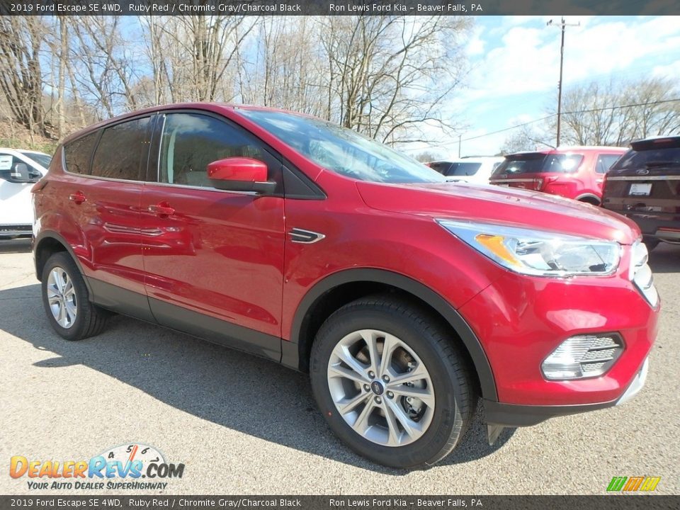 2019 Ford Escape SE 4WD Ruby Red / Chromite Gray/Charcoal Black Photo #9