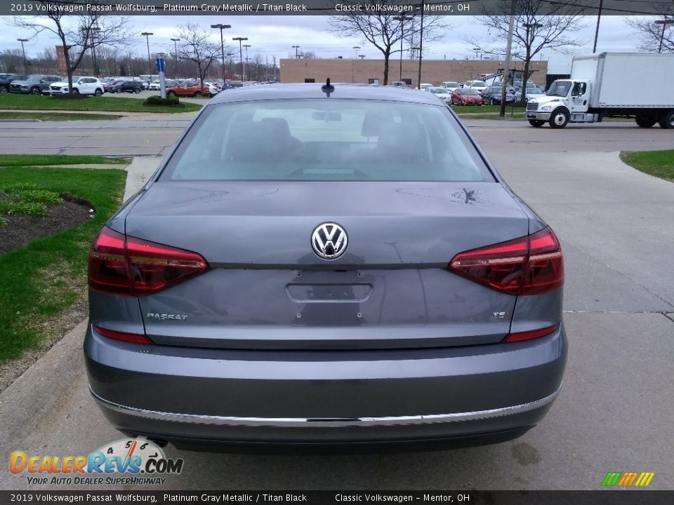 2019 Volkswagen Passat Wolfsburg Platinum Gray Metallic / Titan Black Photo #5