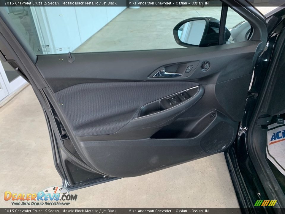 2016 Chevrolet Cruze LS Sedan Mosaic Black Metallic / Jet Black Photo #5