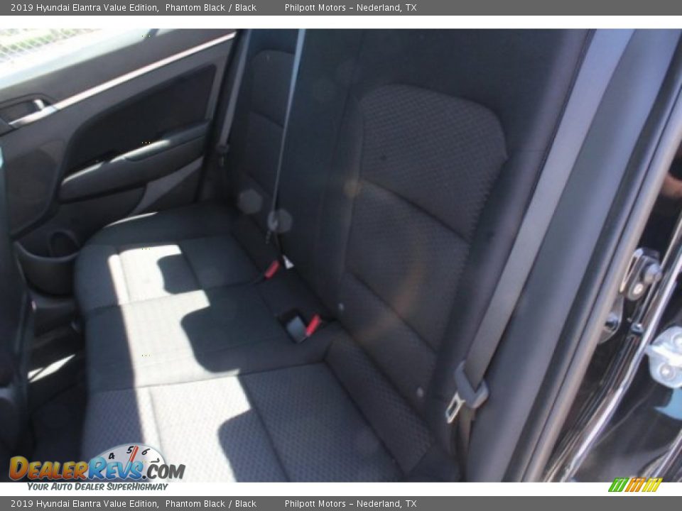 2019 Hyundai Elantra Value Edition Phantom Black / Black Photo #18