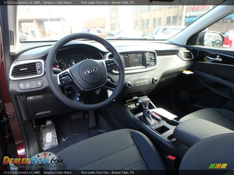 Satin Black Interior - 2019 Kia Sorento LX AWD Photo #13